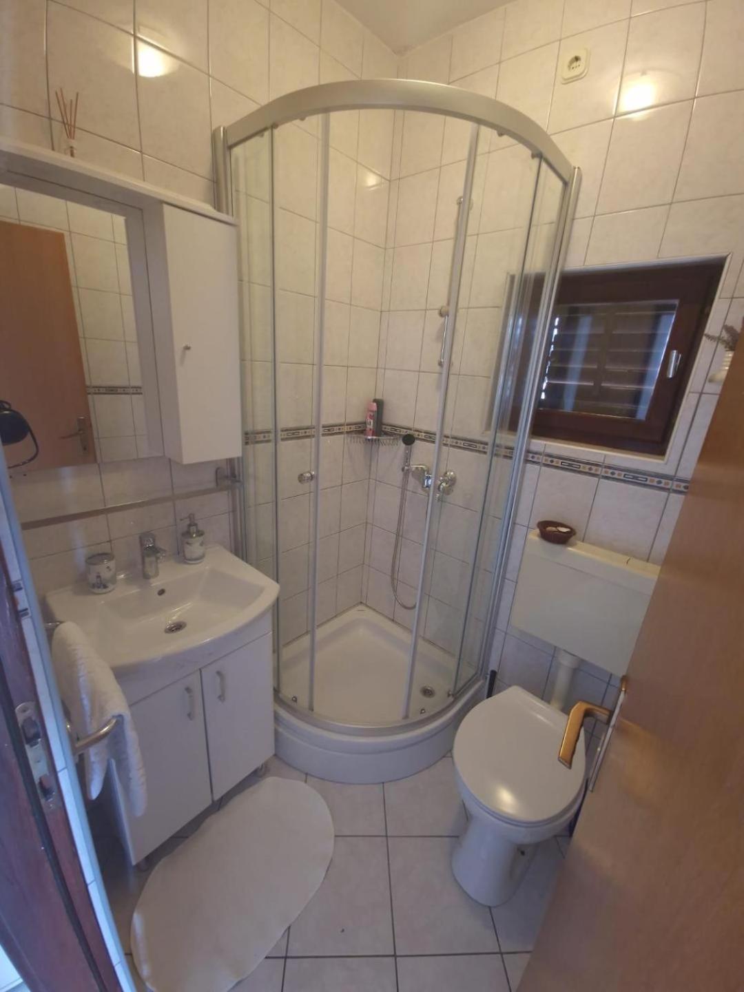 Apartments Ida Sućuraj Εξωτερικό φωτογραφία