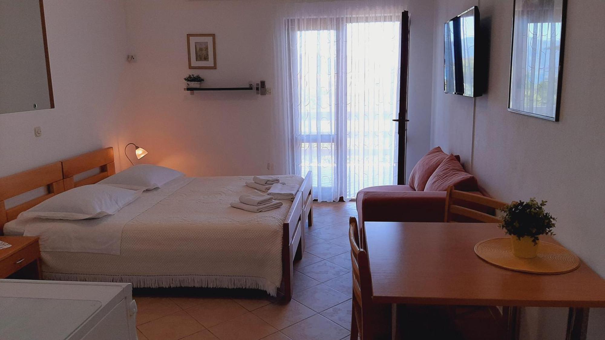 Apartments Ida Sućuraj Εξωτερικό φωτογραφία