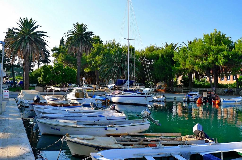 Apartments Ida Sućuraj Εξωτερικό φωτογραφία