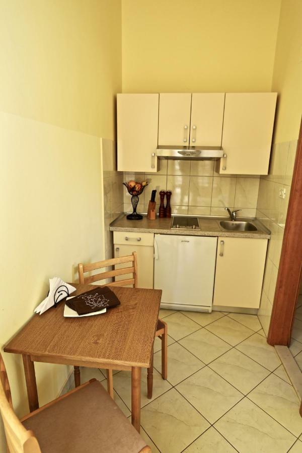 Apartments Ida Sućuraj Εξωτερικό φωτογραφία